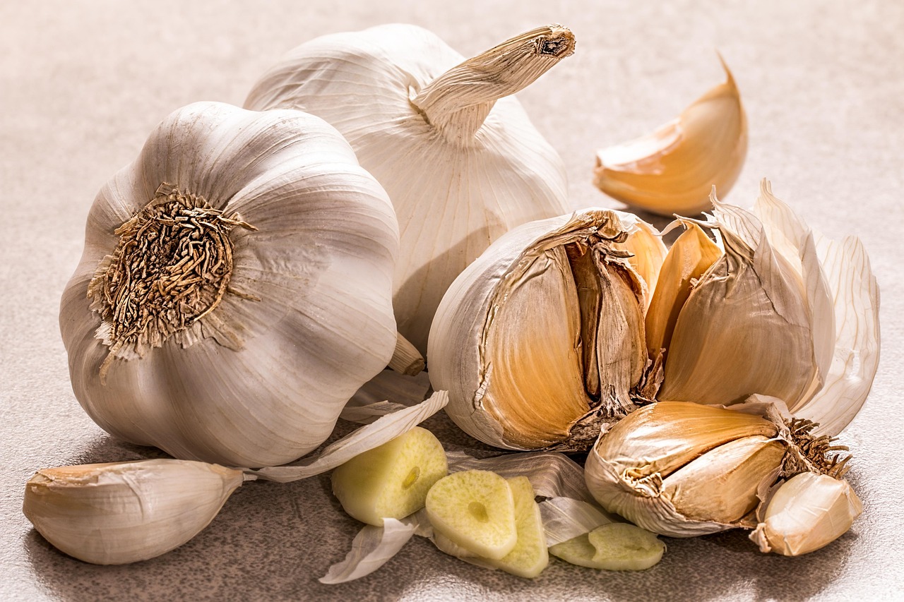 Reading a Garlic Oil Label and Lot Report Before You Order